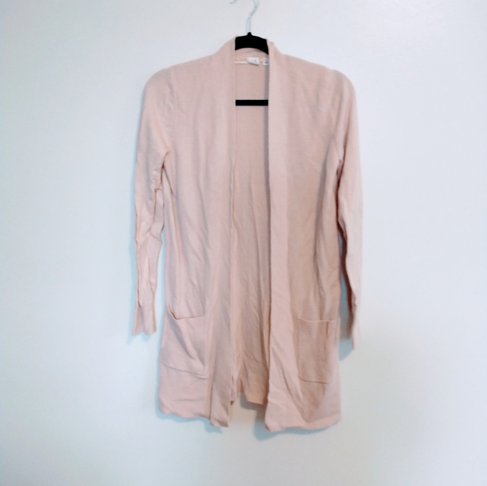 Gap beige light weight cardigan with front pockets size xs